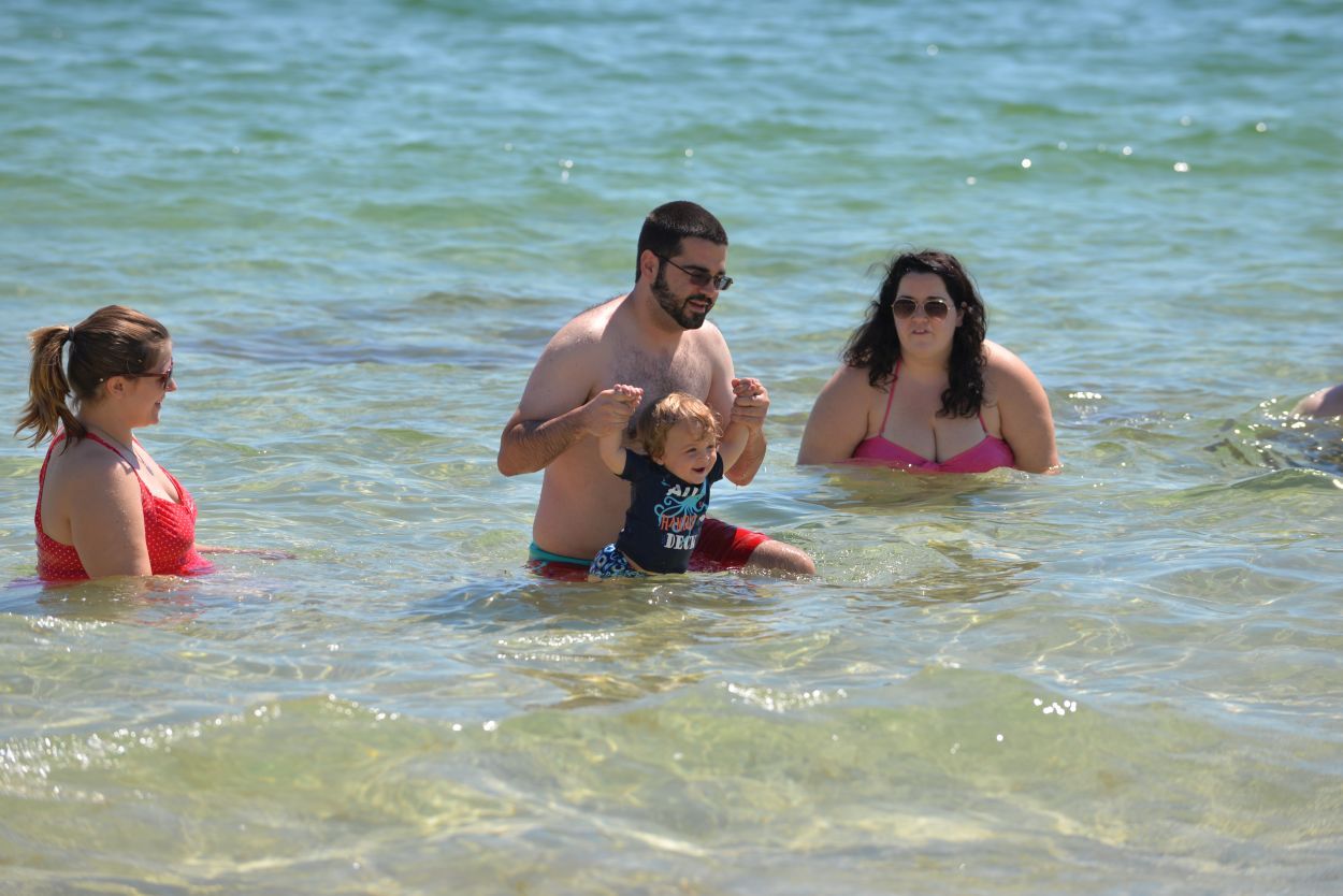 The Joy of Family Adventures During Christmas Travel 