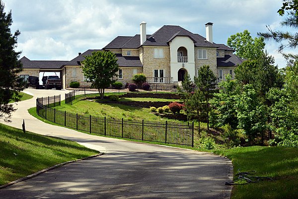 beautiful home in chenal downs